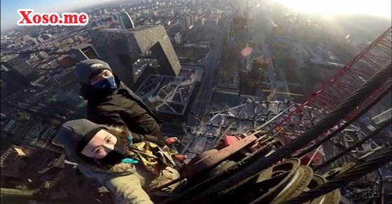 Mơ thấy chèo nóc nhà​